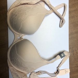 Victoria’s Secret bra size 32C